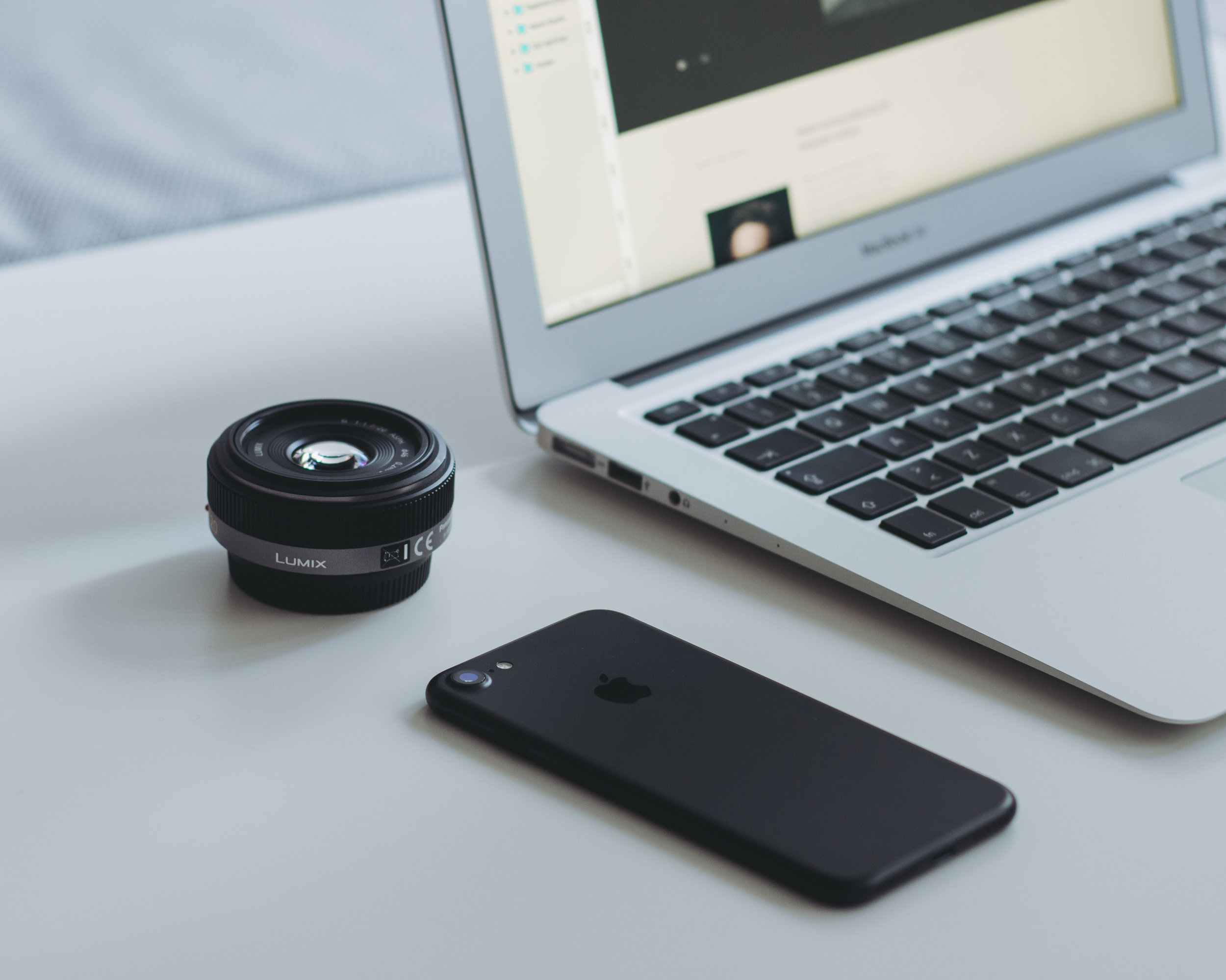 Is an electronic signature valid when signing a franchise agreement?